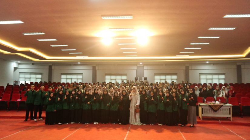 SEMINAR NASIONAL GOAL SETTING: MENGATUR TUJUAN UNTUK MENDORONG DIRI KELUAR DARI ZONA NYAMAN MA’HAD AL-JAMI’AH BERSAMA DUTA SANTRI UIN SAYYID ALI RAHMATULLAH TULUNGAGUNG